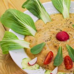 Ananász - körte - krém bok choy-jal