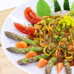 Spárgatészta bok choy virággal