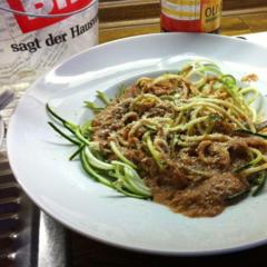 Nyers spagetti első próbára. Nagyon finom volt! 